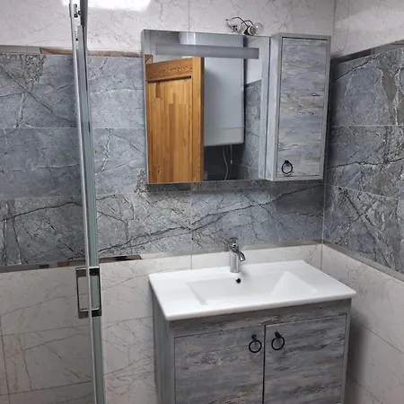 Tas Ev Kusadası
