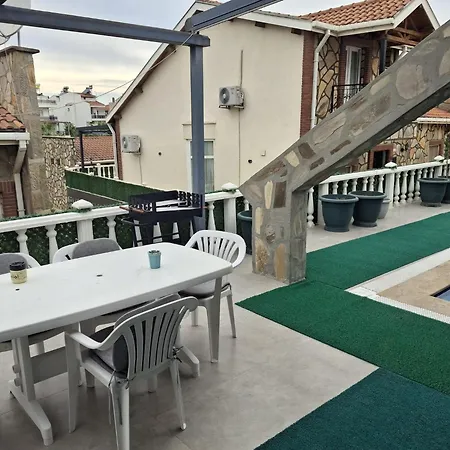 Villa Tas Ev *