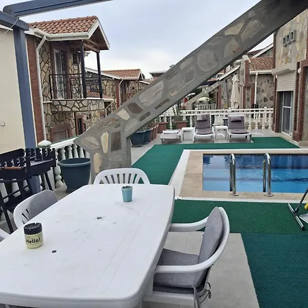 Villa Tas Ev *